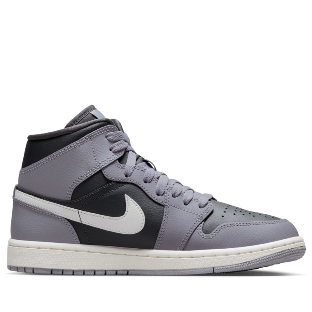 Air Jordan 1 Mid Women’s 6.5 NEW IN BOX